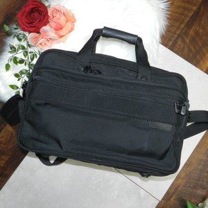 Briggs & Riley Black crossbody laptop briefcase